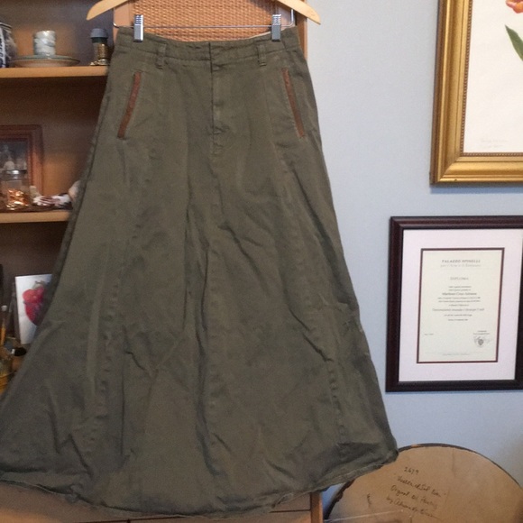 Vintage banana republic skirt with leather details